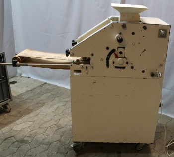 ماكينة قولبة بسكويت سبيكولوس من يانسن FM 125